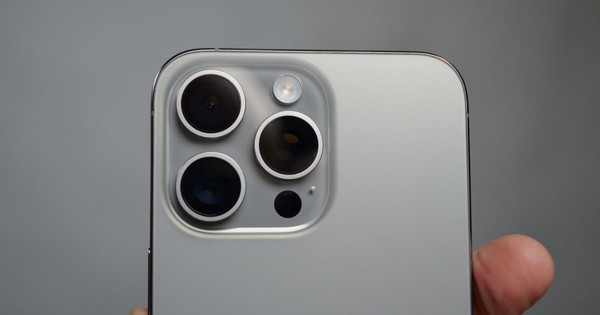 iPhone 17 Pro sẽ "khai tử" cụm camera vuông, thay bằng thiết kế hoàn toàn mới!