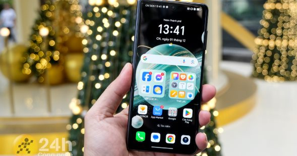 4 mẫu smartphone mới mở bán tại VN trong tháng 12: Smartphone gập mỏng nhất thế giới có làm nên chuyện?