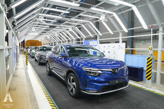 Trong buổi tối đặc biệt, Chủ tịch VinFast hé lộ về 'số 1 màu xanh' của ông Phạm Nhật Vượng - Ảnh 3