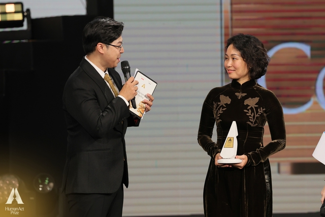 Trong buổi tối đặc biệt, Chủ tịch VinFast hé lộ về 'số 1 màu xanh' của ông Phạm Nhật Vượng - Ảnh 4