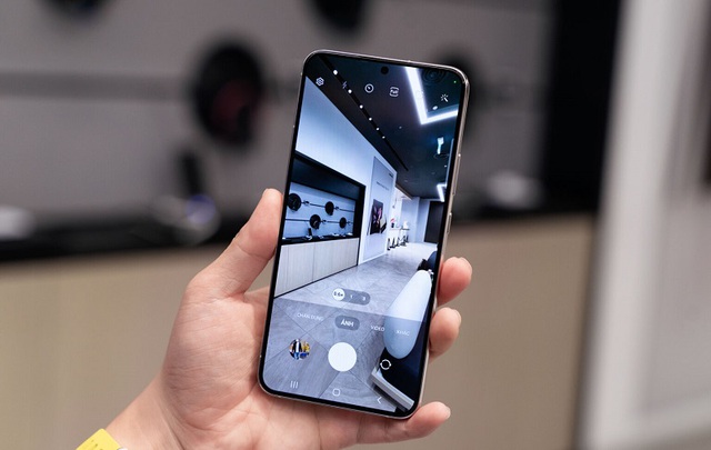 Mẫu Galaxy S giảm giá mạnh nhất của Samsung sau 2 năm: "Mắt thần bóng đêm" đập hộp chỉ còn hơn 9 triệu - Ảnh 2