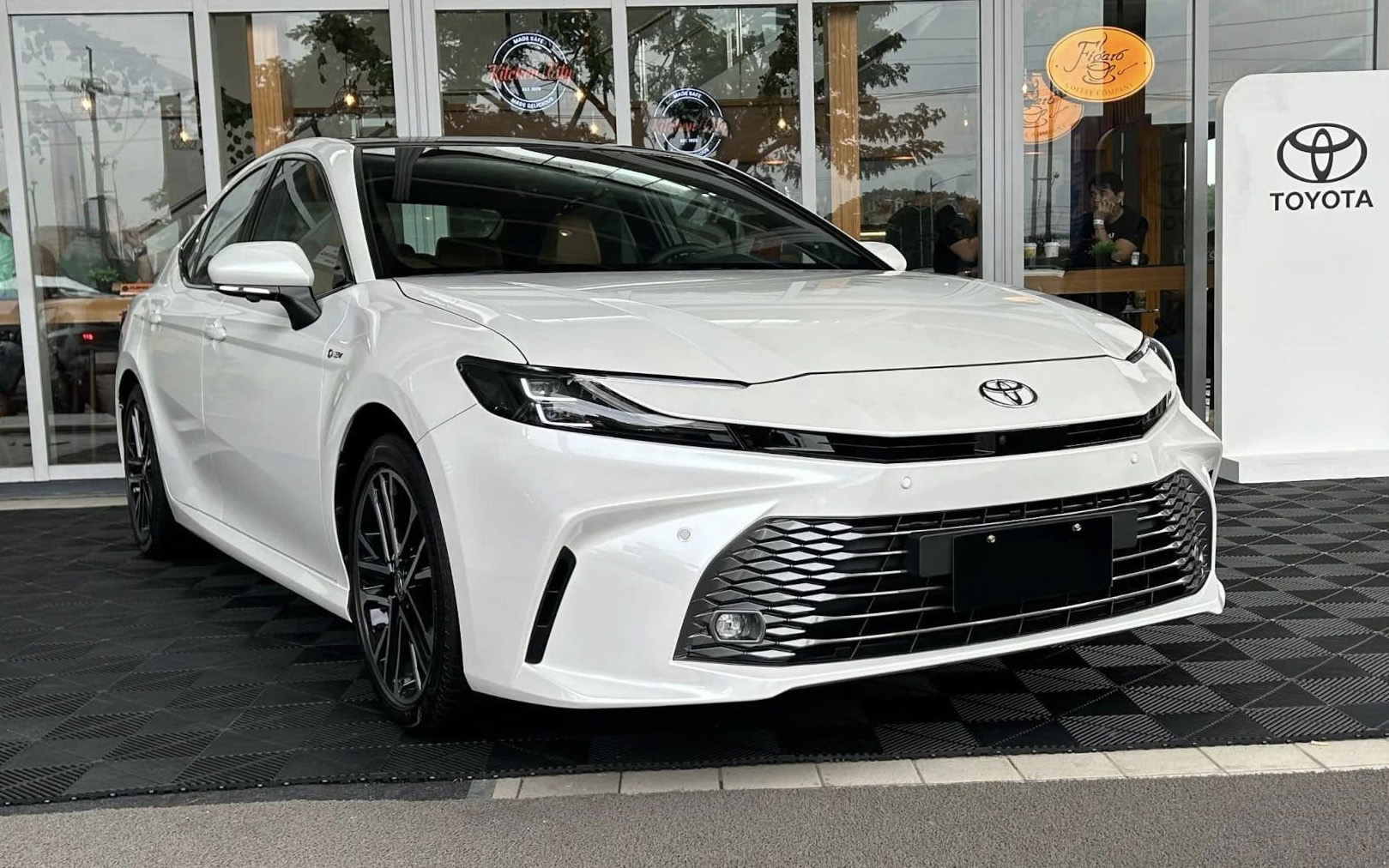 5 ô tô tiết kiệm xăng nhất mới về Việt Nam năm nay: Giá từ gần 700 triệu, có xe 'ăn' ít hơn SH, chỉ 3 lít/100km - Ảnh 1