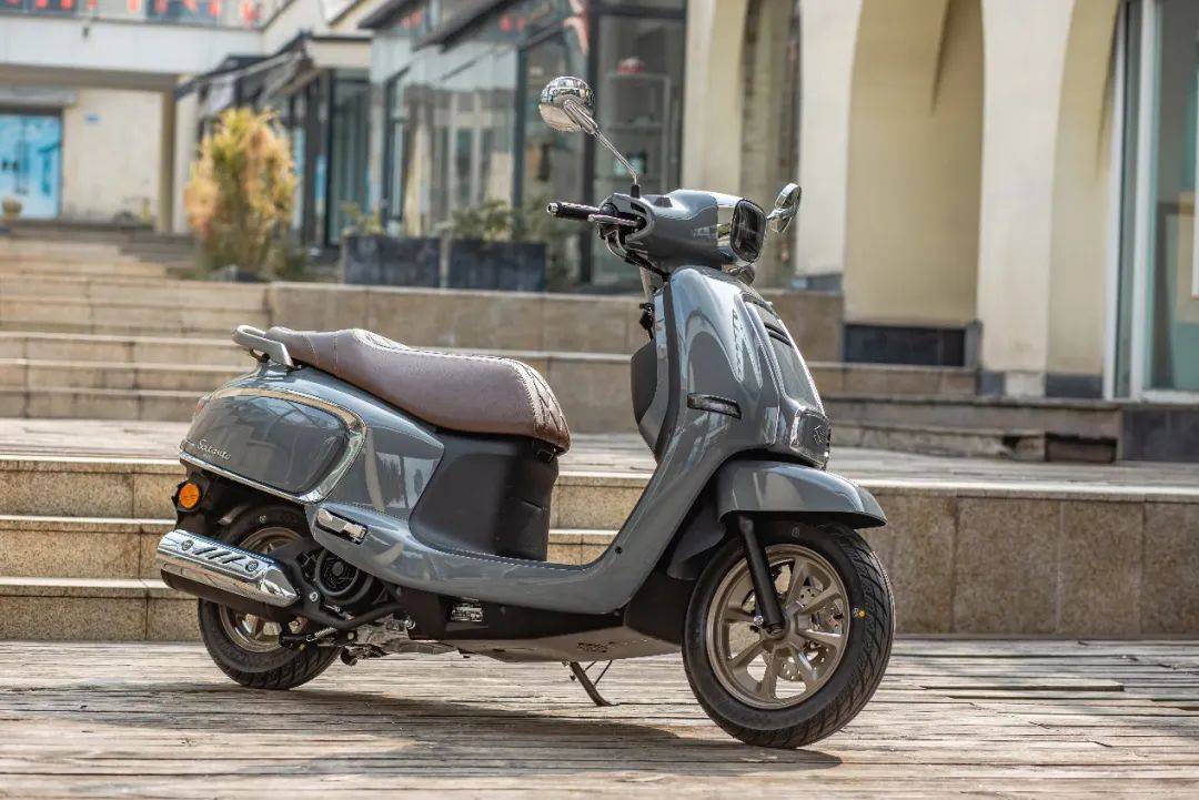 Xe ga siêu tiết kiệm xăng của Suzuki xịn thế này đây, đẹp ngang Vespa nhưng giá rẻ như Honda Vision - Ảnh 7