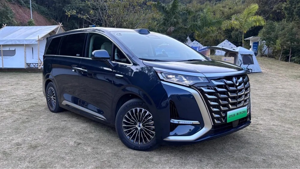 Mẫu xe này của BYD mà về Việt Nam thì Kia Carnival, Toyota Alphard coi chừng dần đi là vừa - Ảnh 2