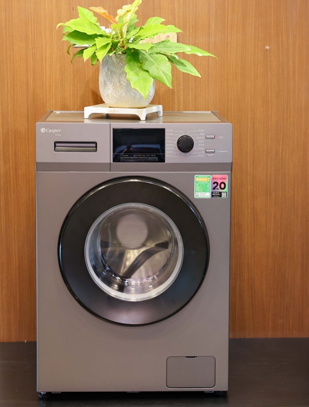 Đây là mẫu máy giặt cửa ngang tiết kiệm điện, sở hữu công nghệ giặt hơi nước SteamWash, giá từ 6 triệu đồng - Ảnh 1