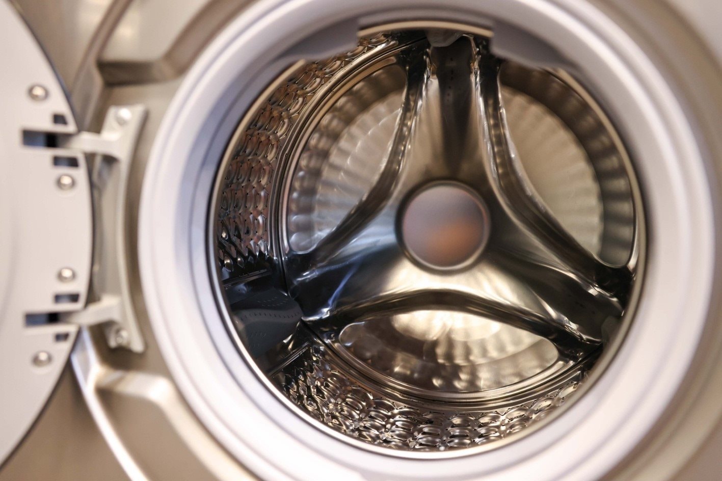 Đây là mẫu máy giặt cửa ngang tiết kiệm điện, sở hữu công nghệ giặt hơi nước SteamWash, giá từ 6 triệu đồng - Ảnh 5