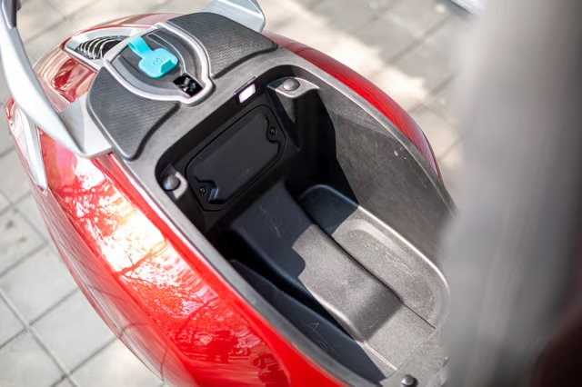 "Xe ga quốc dân" ra mắt giá 33 triệu đồng: Có màn TFT, trang bị không kém cạnh Vision - Ảnh 6