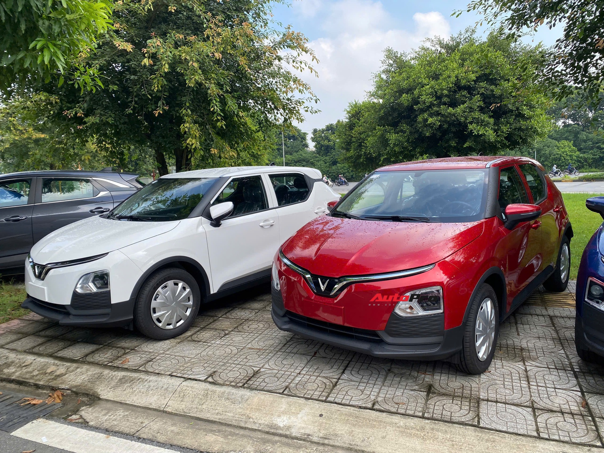 VinFast hé lộ xe mới 'Neo Green' chuyên chạy dịch vụ bên cạnh VF 2 và MPV cao cấp, ngoài đường sắp đầy xe VinFast - Ảnh 1