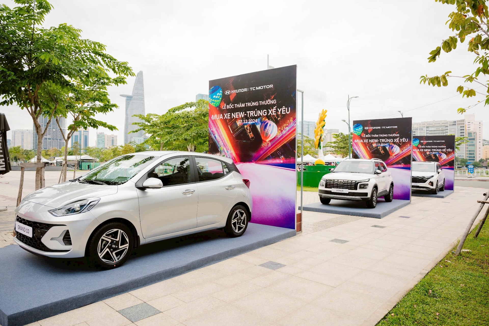 Mua xe trúng xe là có thật: Hyundai Thành Công vừa trao 3 chiếc xe cho khách trong chương trình ‘Mua xe new – Trúng xế yêu’ - Ảnh 1