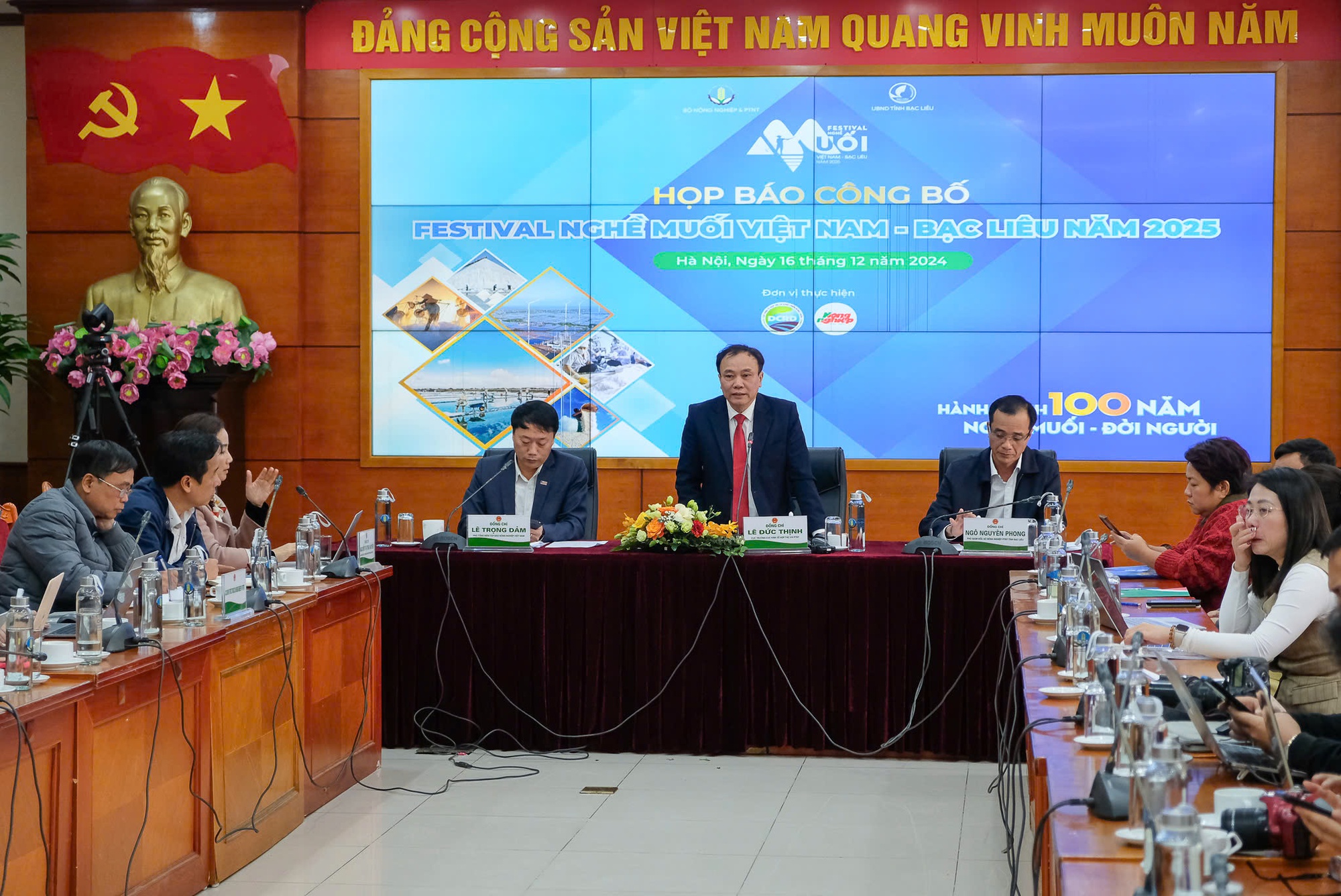 Cục trưởng kể chuyện "xách tay" muối từ nước ngoài về để học cách phát triển nghề trong nước - Ảnh 1