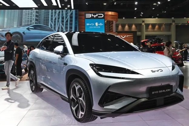 ‘Bố già ngành xe điện’ cảnh báo nóng: 'Làm xe hybrid là con đường dẫn tới địa ngục' - Ảnh 1