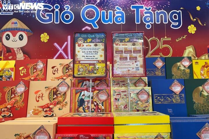 Nước mắm, dầu ăn, xà phòng hóa giỏ quà Tết độc lạ - Ảnh 12