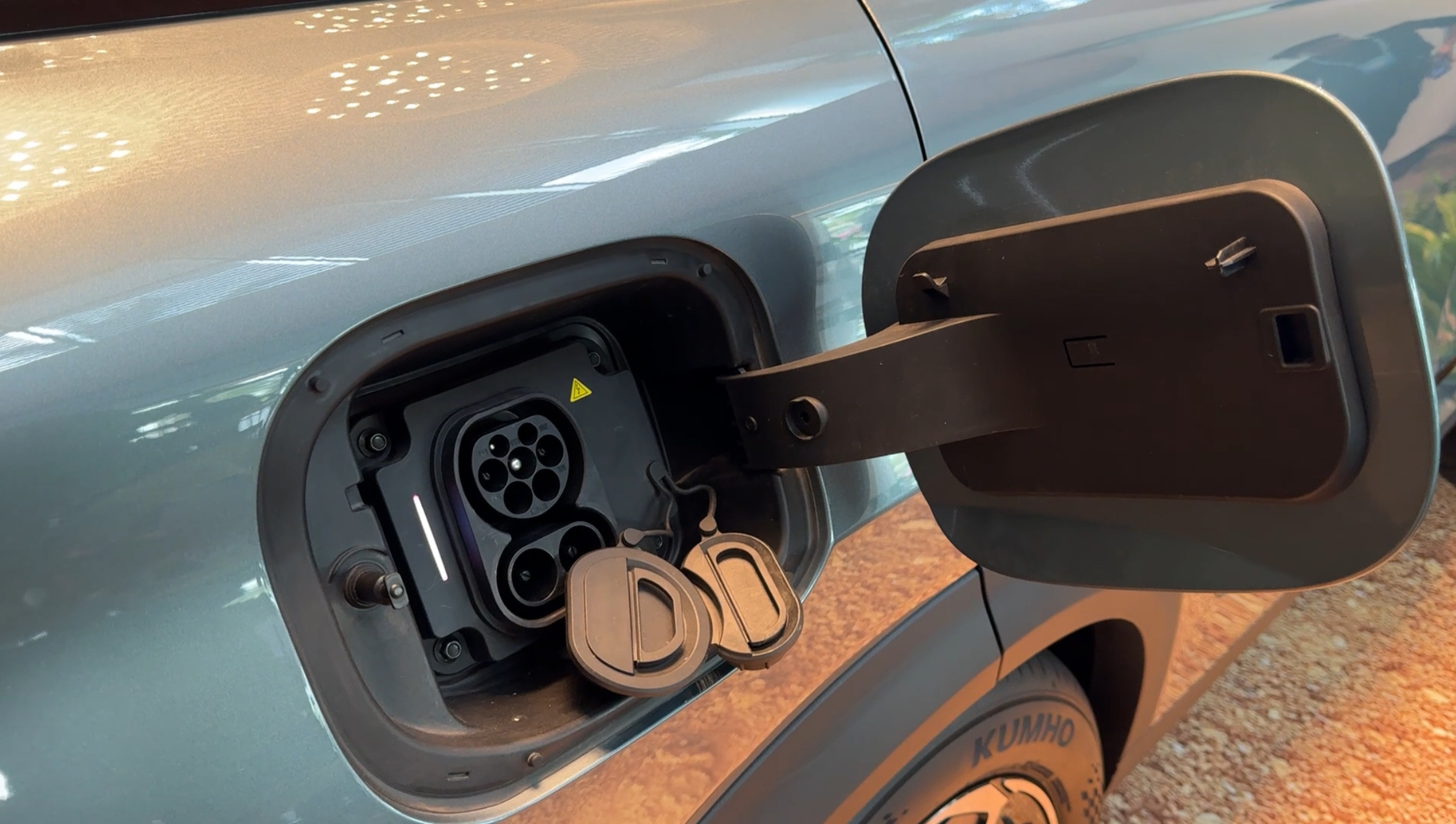 Jaecoo J7 đã ra biển, lăn bánh trên đường phố Việt Nam, dễ mở bán sớm đấu CR-V bằng 2 bản xăng, hybrid, có AWD - Ảnh 4