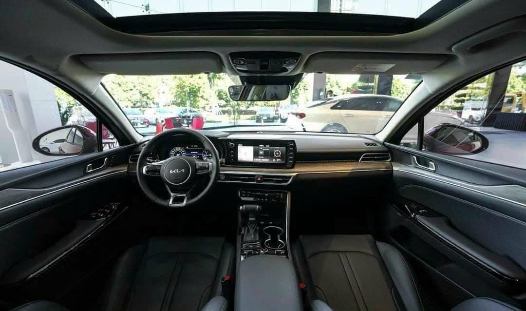 Kia K5 thanh lý còn từ 784 triệu tại đại lý, xe hạng D rẻ hơn cả Honda Civic hạng C bản tiêu chuẩn - Ảnh 8