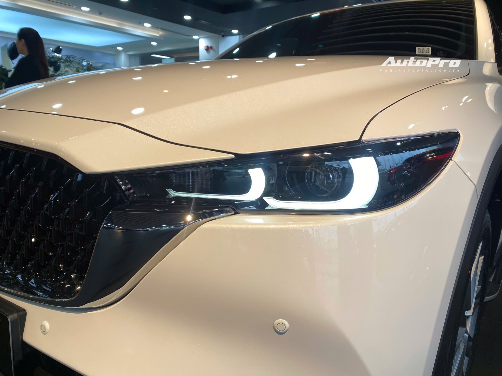 Ảnh thực tế Mazda CX-8 2024 giá cao nhất 1,149 tỷ tại đại lý: Thiết kế thay đổi, thêm tính năng công nghệ cạnh tranh Santa Fe - Ảnh 4