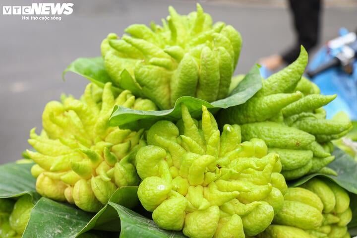 Thị trường mùng 1 cuối cùng của năm Giáp Thìn: Giá cau tăng gấp đôi - Ảnh 12