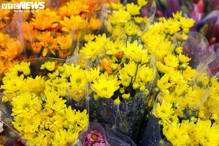 Thị trường mùng 1 cuối cùng của năm Giáp Thìn: Giá cau tăng gấp đôi - Ảnh 5