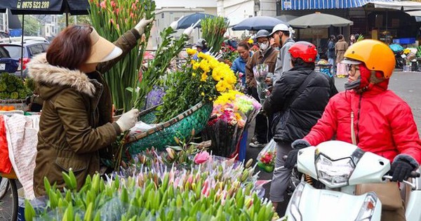 Thị trường mùng 1 cuối cùng của năm Giáp Thìn: Giá cau tăng gấp đôi