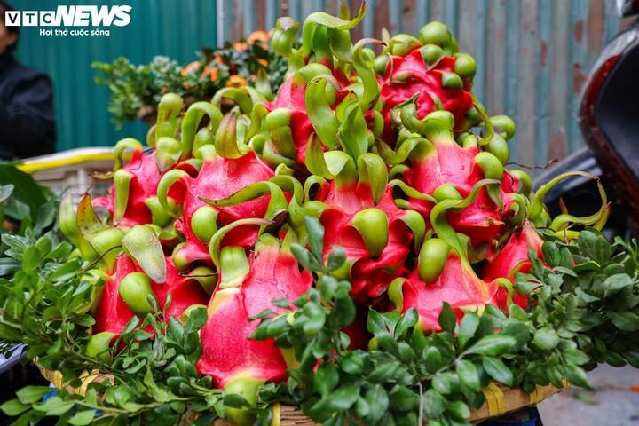 Thị trường mùng 1 cuối cùng của năm Giáp Thìn: Giá cau tăng gấp đôi - Ảnh 11