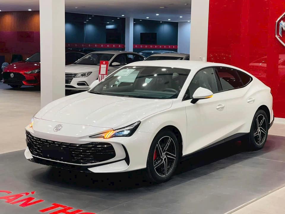 Vừa ra mắt đã giảm giá: Subaru Crosstrek giảm 99 triệu, Accent giảm khoảng 30 triệu và hàng loạt mẫu khác đang kích cầu cuối năm - Ảnh 4