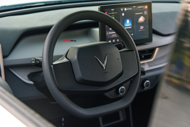 Mua VinFast VF 3 cho vợ nhưng thích quá lấy dùng ké, kỹ sư ô tô chia sẻ: ‘Thay đổi hẳn thói quen, nuôi rẻ như xe máy’ - Ảnh 11