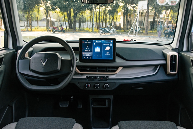 Mua VinFast VF 3 cho vợ nhưng thích quá lấy dùng ké, kỹ sư ô tô chia sẻ: ‘Thay đổi hẳn thói quen, nuôi rẻ như xe máy’ - Ảnh 10