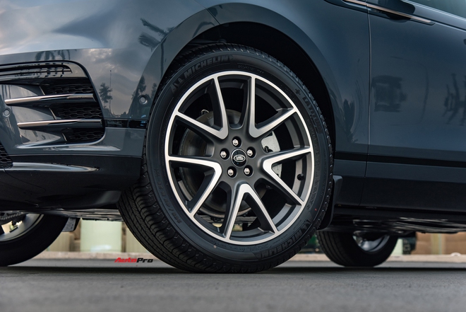 Range Rover Velar mới - Thay đổi ít nhưng chất - Ảnh 10