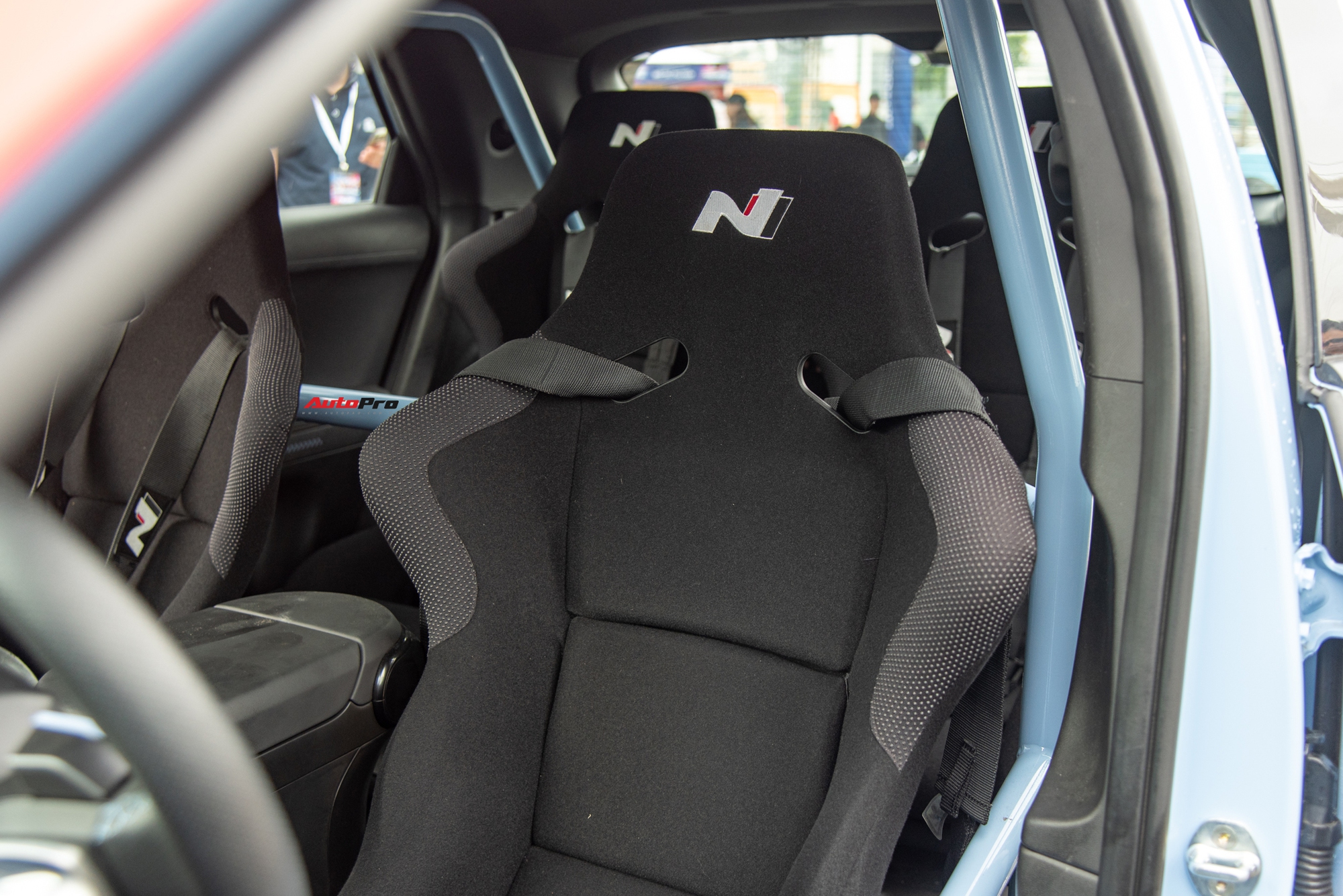 Cận cảnh Hyundai Ioniq 5 N độ drift vừa về Việt Nam: Gần 650 mã, thêm khung chống lật và phanh tay, giả lập sang số như xe xăng - Ảnh 11