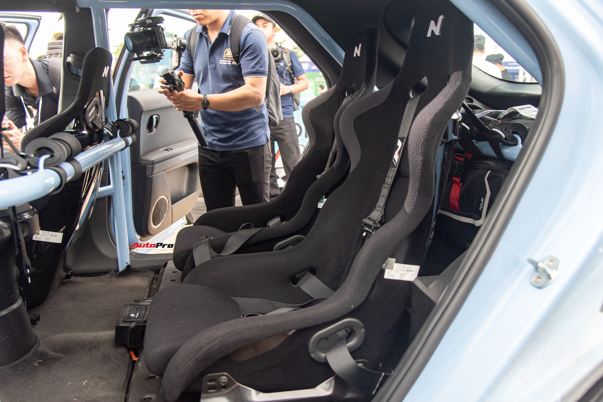 Cận cảnh Hyundai Ioniq 5 N độ drift vừa về Việt Nam: Gần 650 mã, thêm khung chống lật và phanh tay, giả lập sang số như xe xăng - Ảnh 12