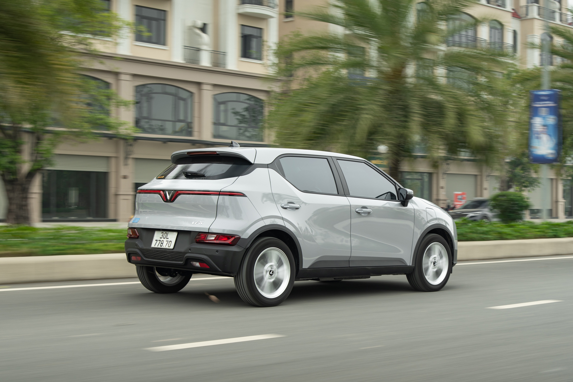 ‘Hot hunter’ làng xe Việt: Siêu xe không dễ ‘cắt đuôi’ khi VinFast VF 5 Plus đuổi theo - Ảnh 10