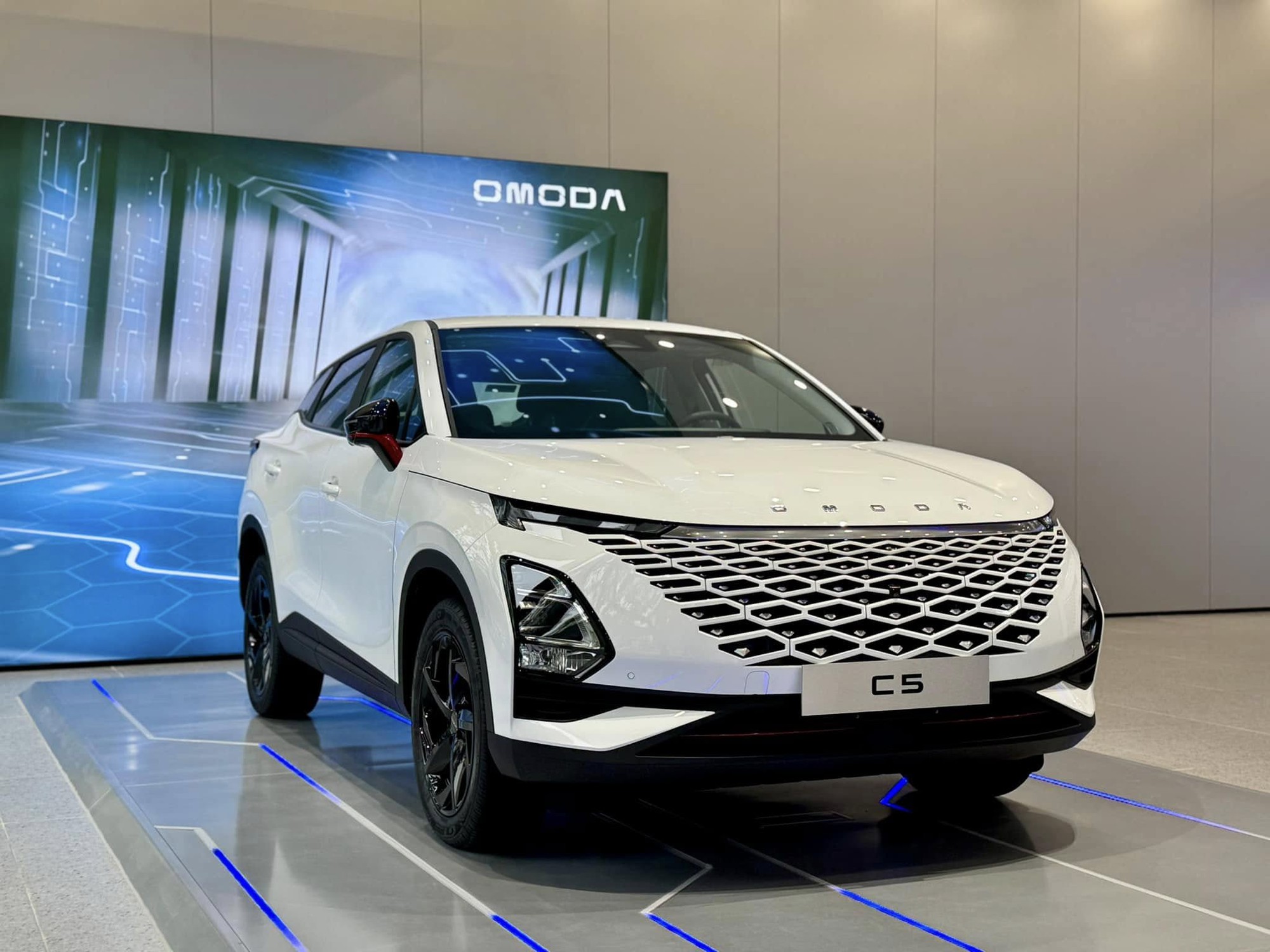 Vừa ra mắt đã giảm giá: Subaru Crosstrek giảm 99 triệu, Accent giảm khoảng 30 triệu và hàng loạt mẫu khác đang kích cầu cuối năm - Ảnh 2