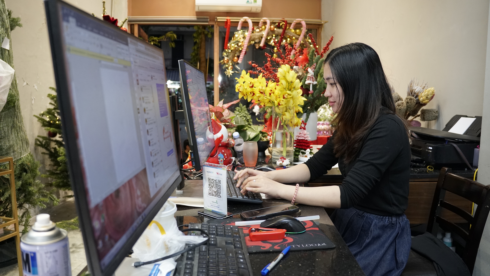 Thông tươi tiền triệu hút khách mùa Noel - Ảnh 8