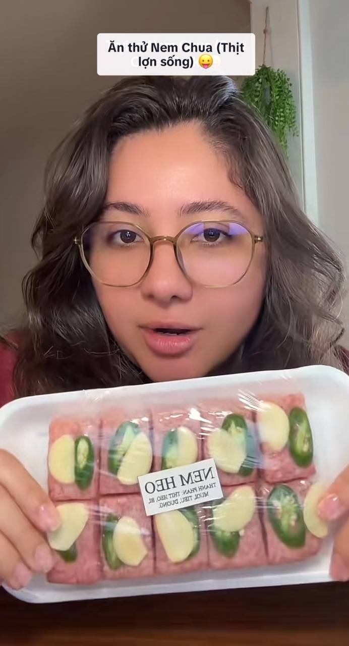 Không phải phở hay gỏi cuốn, đây mới là món ăn đang vươn tầm thế giới, người nước ngoài thi nhau mukbang - Ảnh 4