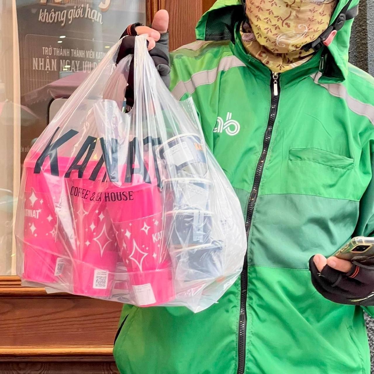 Một loạt thương hiệu ăn uống cực hot gần đây: Khách xếp hàng dài chờ mua nhưng lại gây tranh cãi? - Ảnh 14