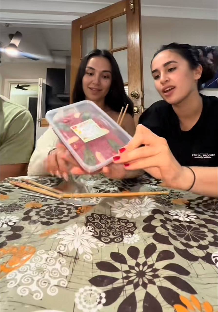 Không phải phở hay gỏi cuốn, đây mới là món ăn đang vươn tầm thế giới, người nước ngoài thi nhau mukbang - Ảnh 2