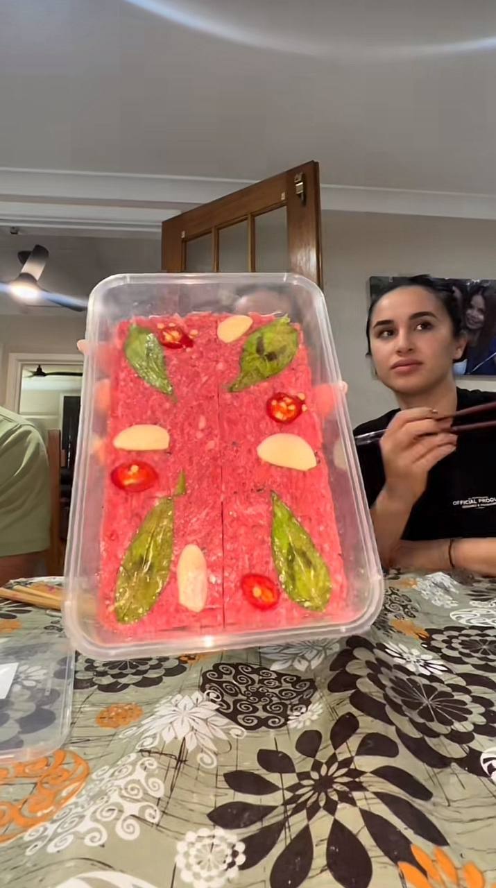 Không phải phở hay gỏi cuốn, đây mới là món ăn đang vươn tầm thế giới, người nước ngoài thi nhau mukbang - Ảnh 3