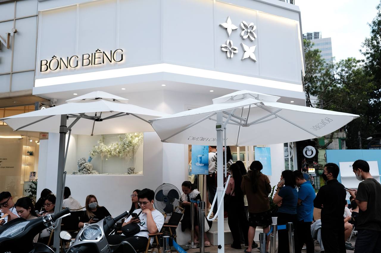 Một loạt thương hiệu ăn uống cực hot gần đây: Khách xếp hàng dài chờ mua nhưng lại gây tranh cãi? - Ảnh 4