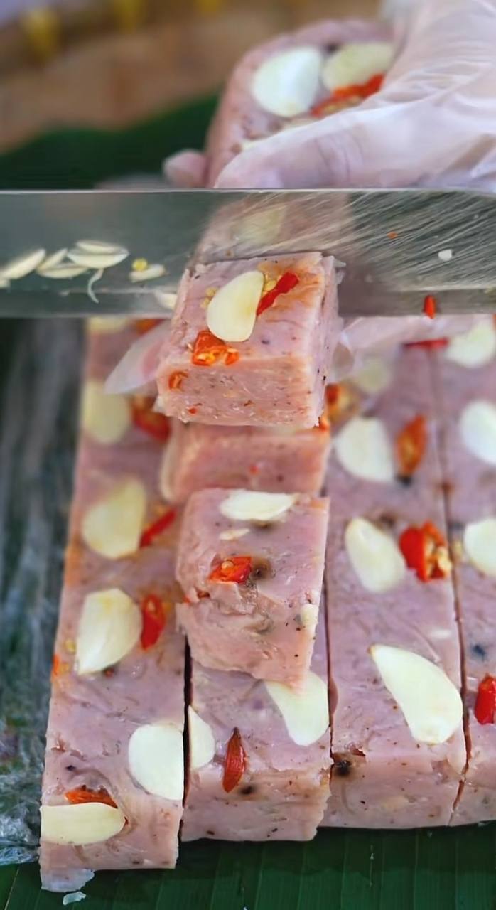 Không phải phở hay gỏi cuốn, đây mới là món ăn đang vươn tầm thế giới, người nước ngoài thi nhau mukbang - Ảnh 8