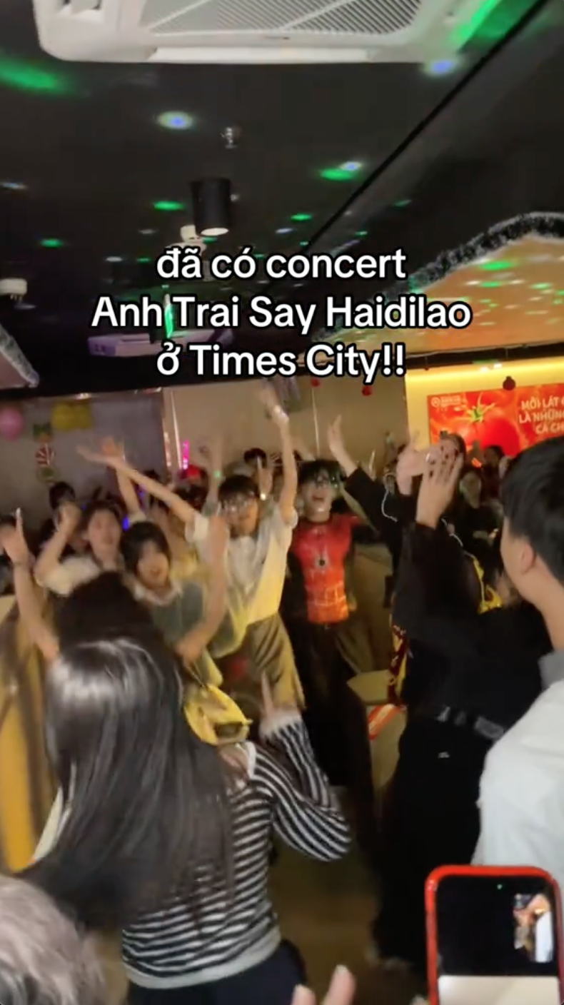 Haidilao đã làm gì trong đêm concert Anh Trai Say Hi ở Hà Nội? - Ảnh 4