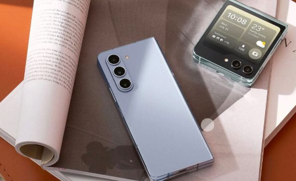 Loạt điện thoại Samsung giảm giá tốt cuối năm: Z Fold6 gần chạm mốc 30 triệu, S23 Ultra còn 21 triệu - Ảnh 1