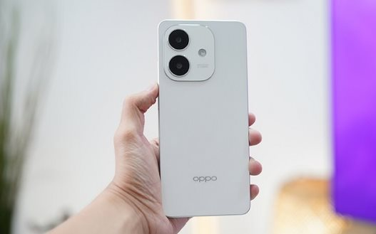 Điện thoại 5G giá dưới 5 triệu: Siêu bền bỉ, không ngại va chạm, "dính nước" thoải mái - Ảnh 1