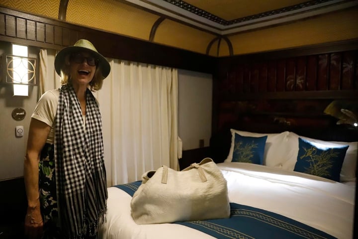 Có gì bên trong đoàn tàu xịn nhất Việt Nam, giá vé gần 200 triệu đồng? - Ảnh 9