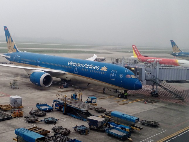 Vé máy bay Tết đang 'cháy khét', vì sao có lượng lớn bán rẻ như cho? - Ảnh 2