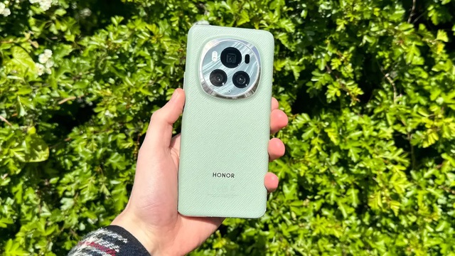 Điện thoại Trung Quốc giờ đắt chẳng kém iPhone, Samsung: Vì sao không "vừa mạnh vừa rẻ" như xưa nữa? - Ảnh 1