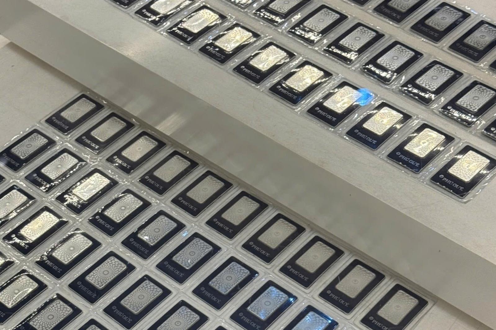 Giá bạc ngày 19/12: Giảm sâu sau quyết định hạ lãi suất 0,25% của Fed - Ảnh 1