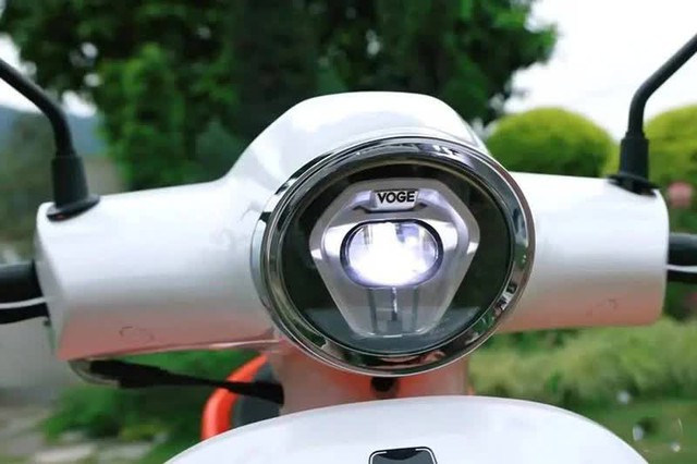 Một mẫu xe tay ga 150cc vừa ra mắt: Có công nghệ chống đường trơn, nổi bật trong tầm giá 40 triệu đồng - Ảnh 5