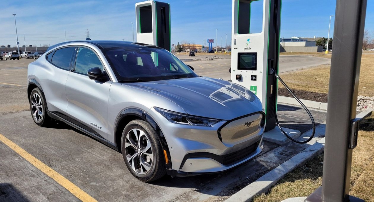 Người dân ở nhiều quốc gia rất quan tâm đến xe điện - Ảnh 1