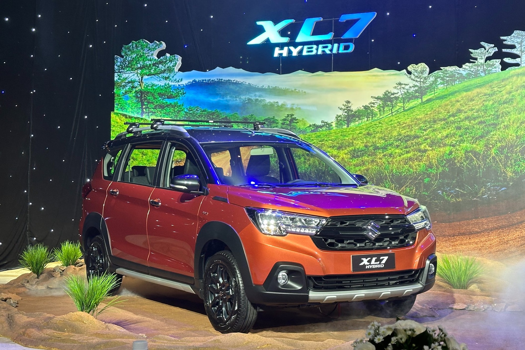 7 xe hybrid ra mắt Việt Nam 2024: 'Ăn xăng như ngửi' chỉ 1,4 lít/100km, nhiều nhất cũng chỉ 7,7 lít/100km - Ảnh 1