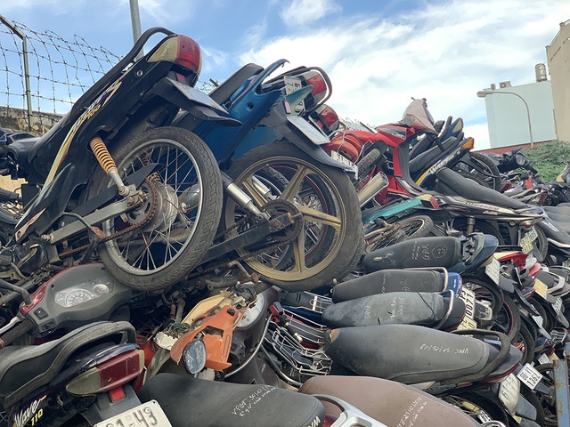 Tài xế vi phạm bỏ luôn xe có "thoát" được nộp phạt không hay sẽ bị xử lý rất nặng? - Ảnh 1