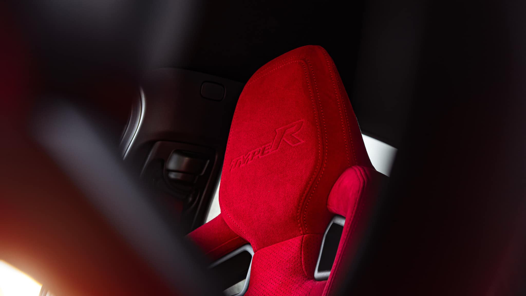 Honda Civic Type R tăng giá 600 triệu tại Việt Nam: Giá mới gần 3 tỷ đồng, đắt hơn cả Mercedes-AMG C 43 - Ảnh 7